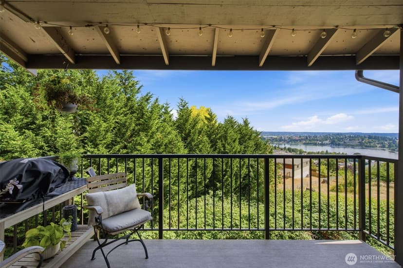 Property photo for 3320 Narrows View Lane NE #201, Bremerton photo 21