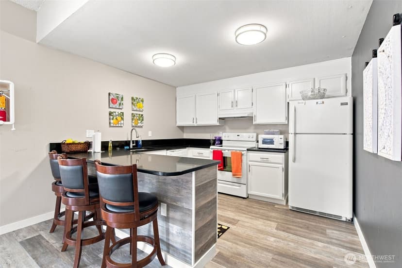 Property photo for 3320 Narrows View Lane NE #201, Bremerton photo 28