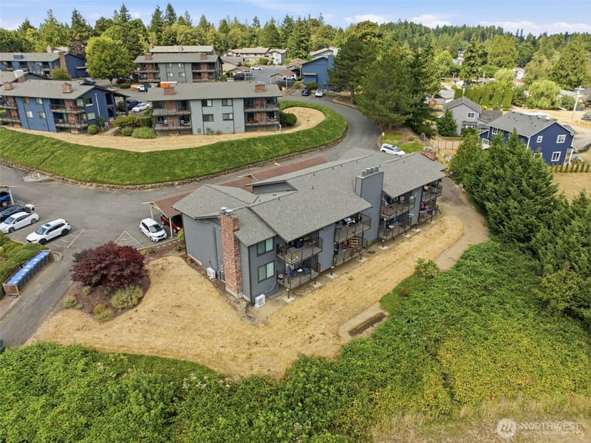 Property photo for 3320 Narrows View Lane NE #201, Bremerton photo 24