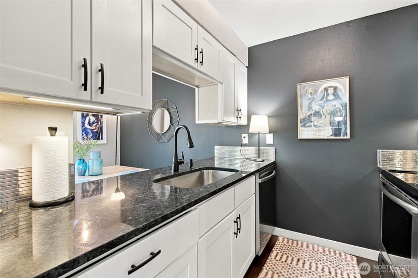 Property photo for 3320 Narrows View Lane NE #201, Bremerton photo 12
