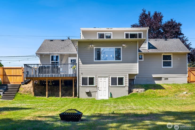 Property photo for 5011 Seahurst Avenue, Everett photo 33
