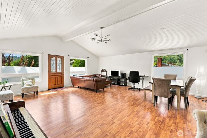 Property photo for 712 S Director Street, Seattle photo 6