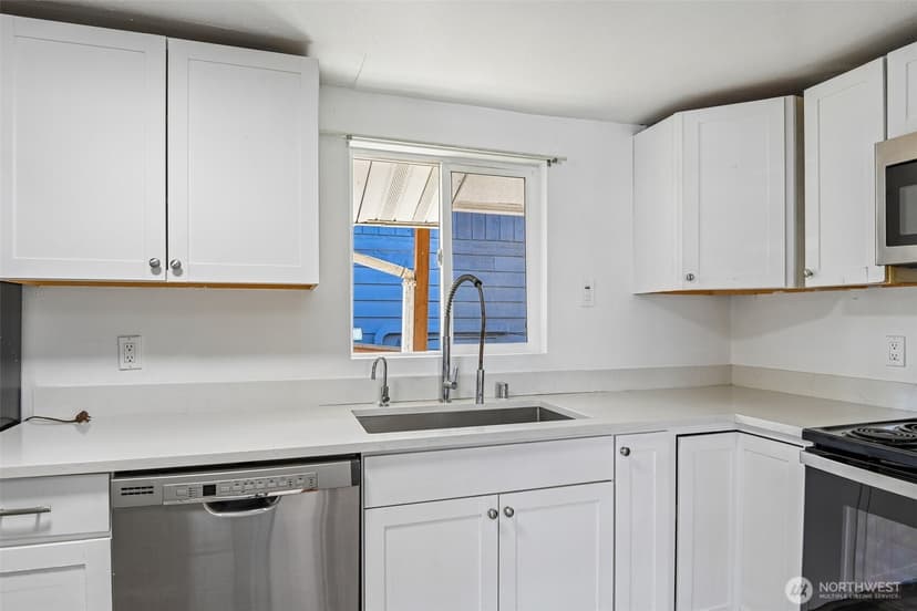 Property photo for 8703 16th Avenue SW, Seattle photo 11