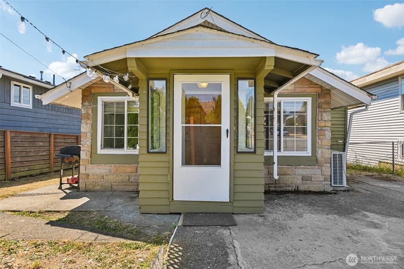 Property photo for 8703 16th Avenue SW, Seattle photo 2