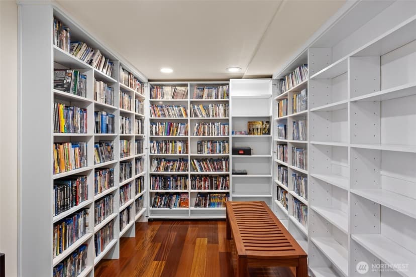 Property photo for 15734 SE 26th Street, Bellevue photo 17