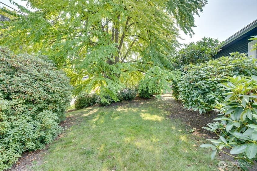 Property photo for 15829 26th Avenue NE, Shoreline photo 4