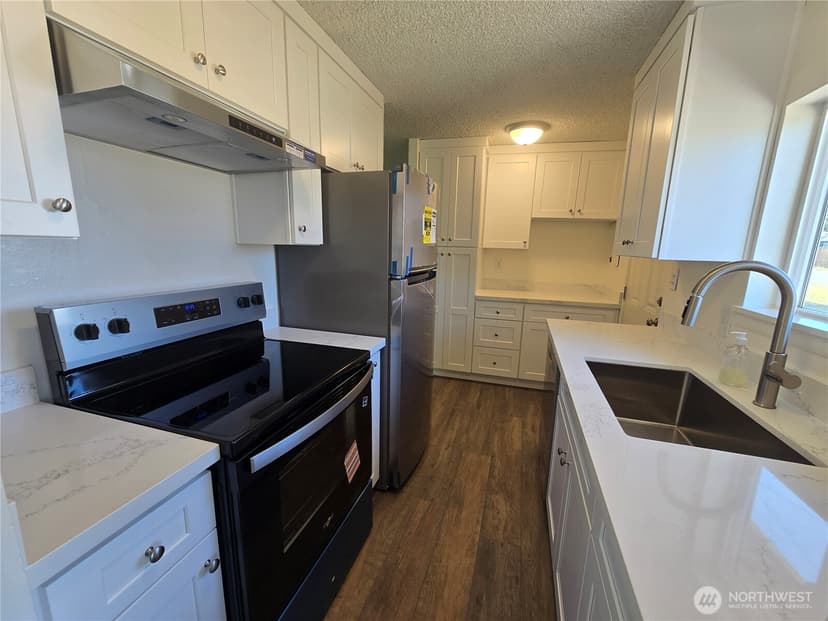 Property photo for 8907 Beacon Avenue S, Seattle photo 10