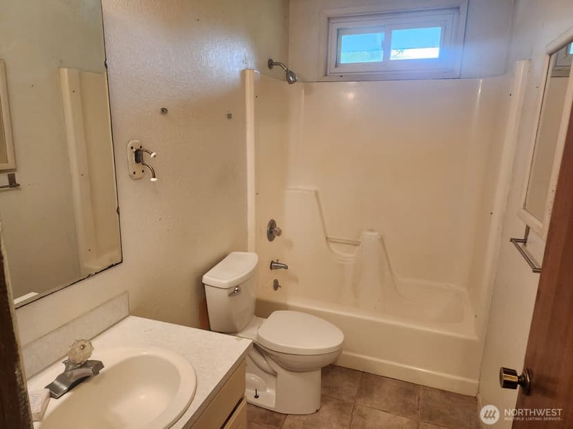 Property photo for 706 Wakina Loop SE, Ocean Shores photo 21