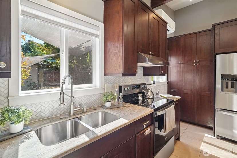 Property photo for 7005 S 128th Street, Seattle photo 14