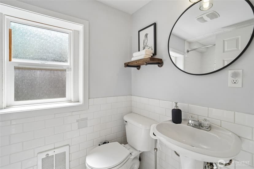 Property photo for 7005 S 128th Street, Seattle photo 27