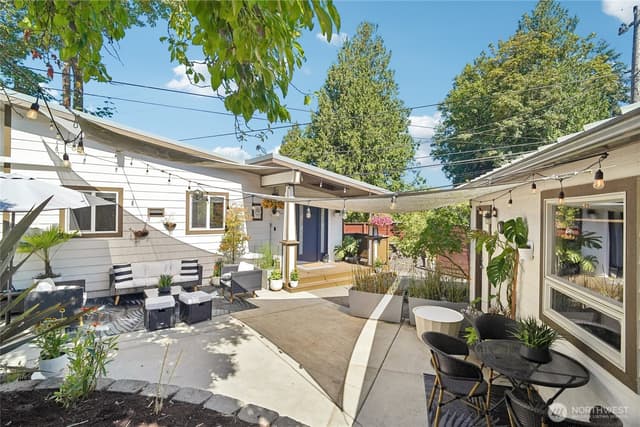 Property photo for 7005 S 128th Street, Seattle photo 4