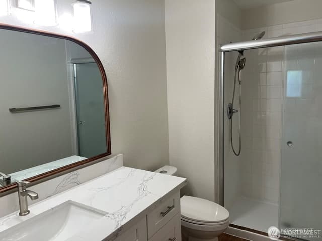 Property photo for 14309 NE 7th Place #3, Bellevue photo 4