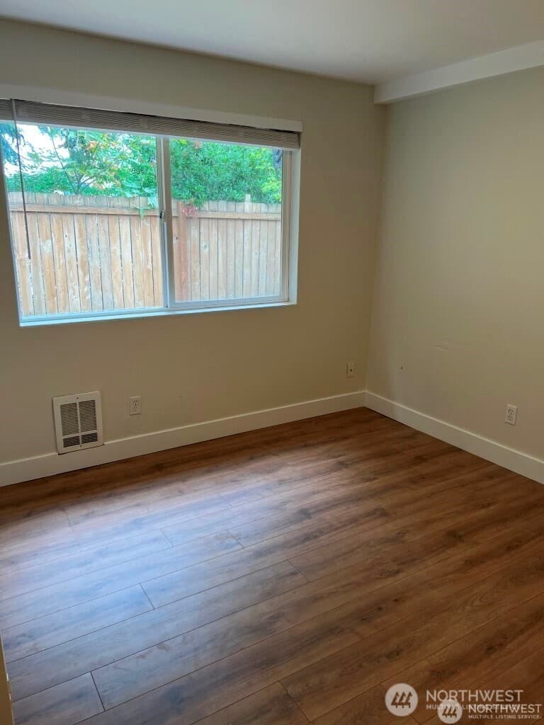 Property photo for 14309 NE 7th Place #3, Bellevue photo 6
