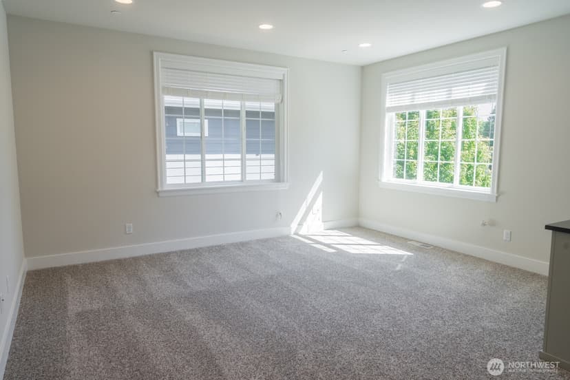 Property photo for 10420 NE 112th Street, Kirkland photo 29