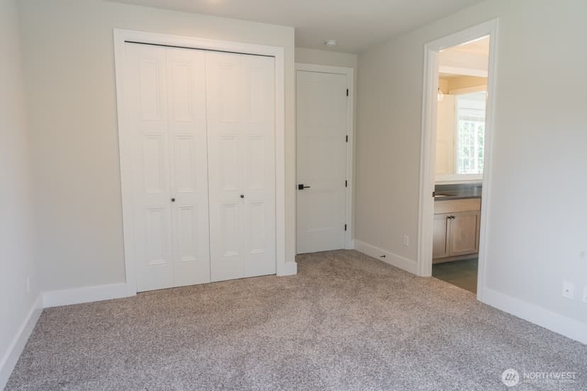 Property photo for 10420 NE 112th Street, Kirkland photo 25