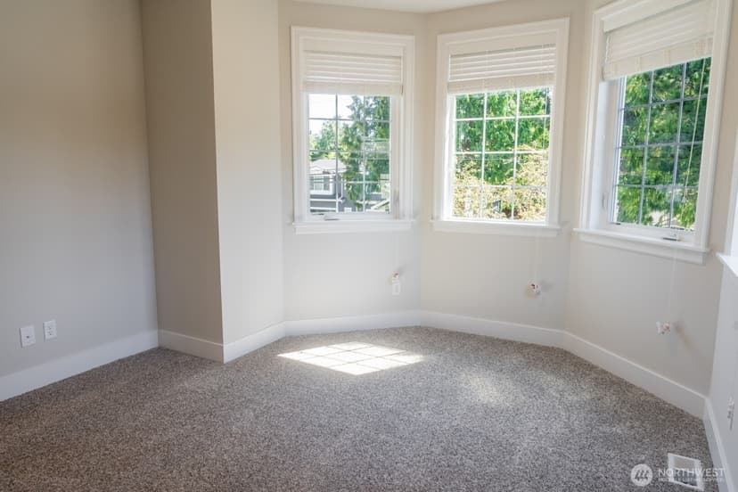 Property photo for 10420 NE 112th Street, Kirkland photo 24