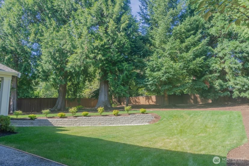 Property photo for 10420 NE 112th Street, Kirkland photo 21