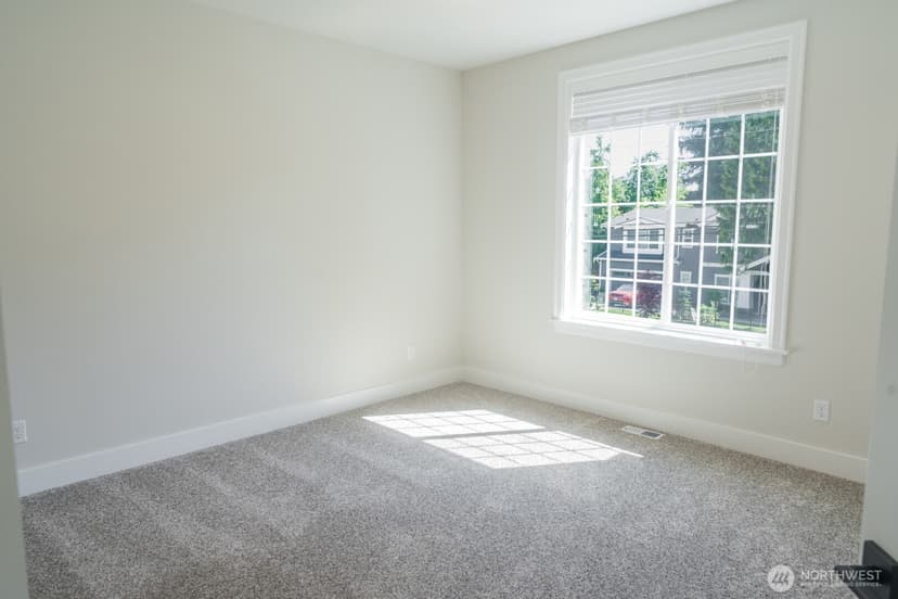 Property photo for 10420 NE 112th Street, Kirkland photo 27