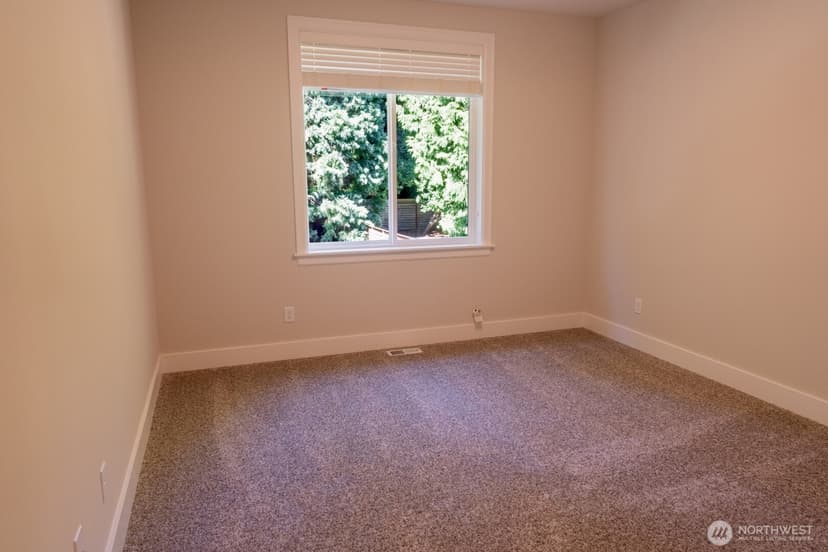 Property photo for 10420 NE 112th Street, Kirkland photo 32
