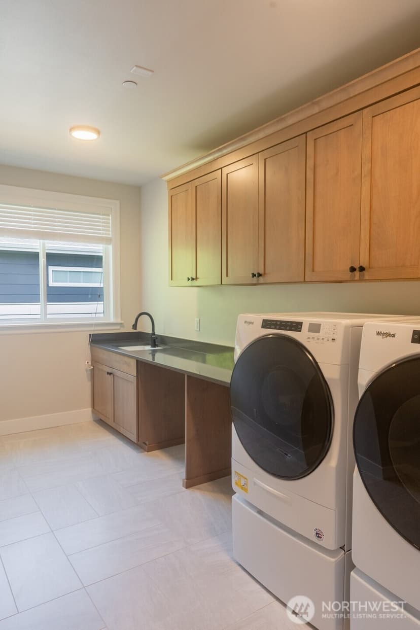 Property photo for 10420 NE 112th Street, Kirkland photo 35