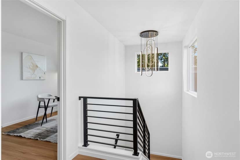 Property photo for 10702 Linden Avenue N, Seattle photo 25