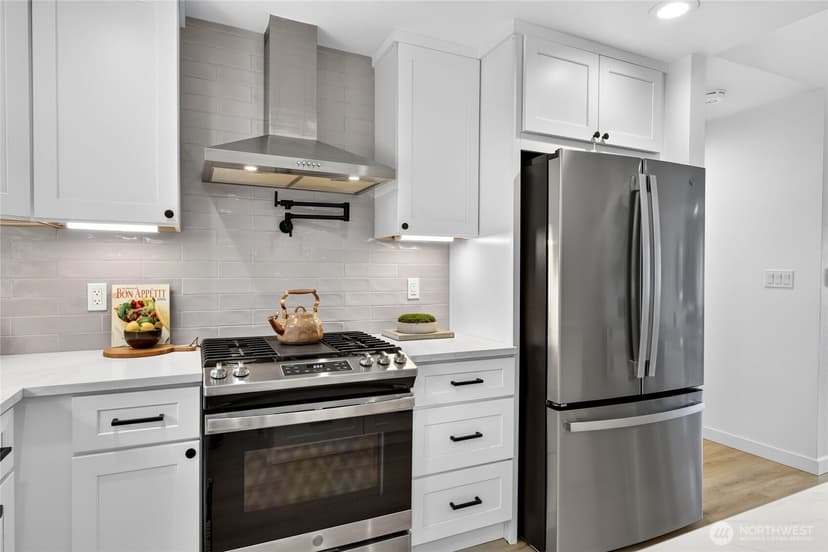 Property photo for 3140 Elwood Drive W, University Place photo 12