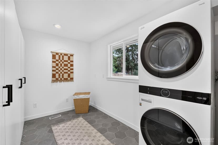 Property photo for 3140 Elwood Drive W, University Place photo 14