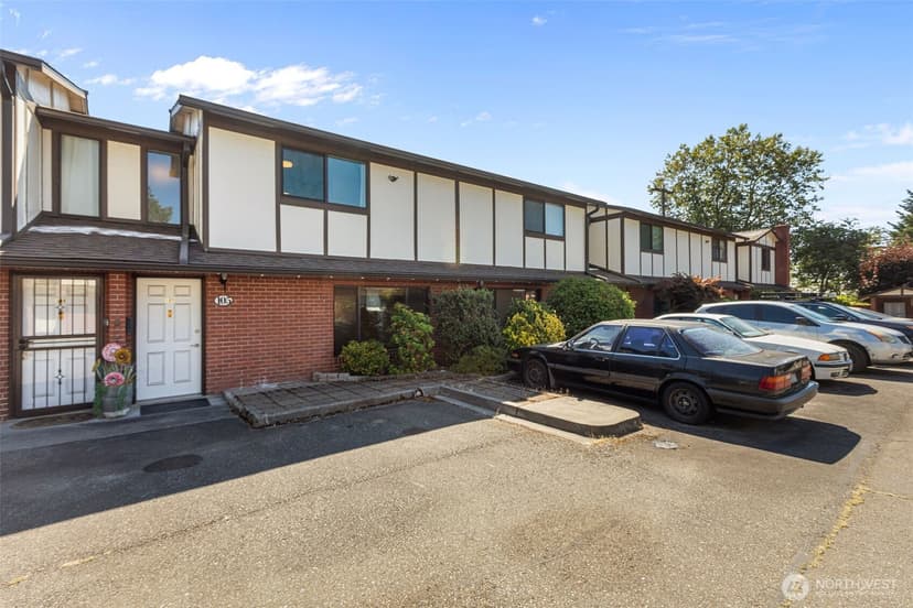 Property photo for 212 SW 146th Street #105, Burien