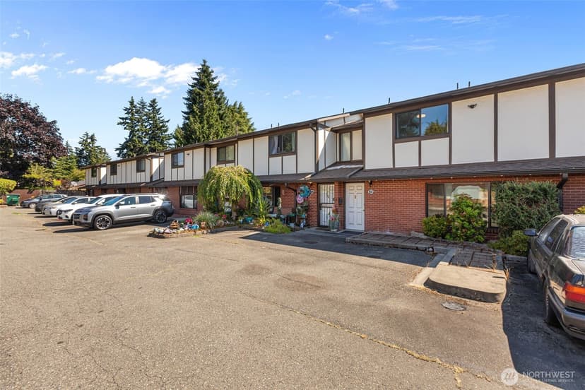 Property photo for 212 SW 146th Street #105, Burien photo 33