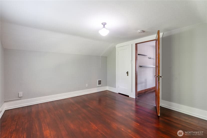 Property photo for 527 17th Street SE, Puyallup photo 24