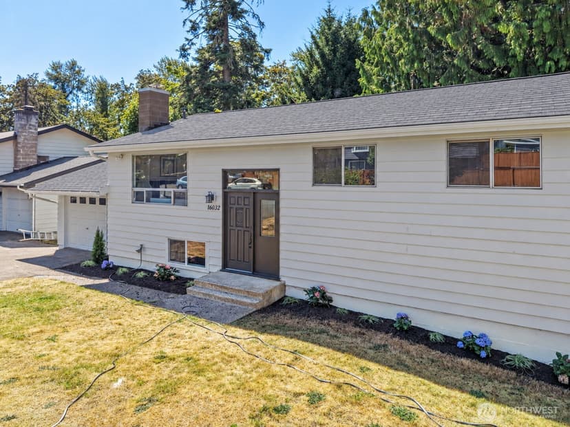 Property photo for 16032 22nd Avenue W, Lynnwood photo 3