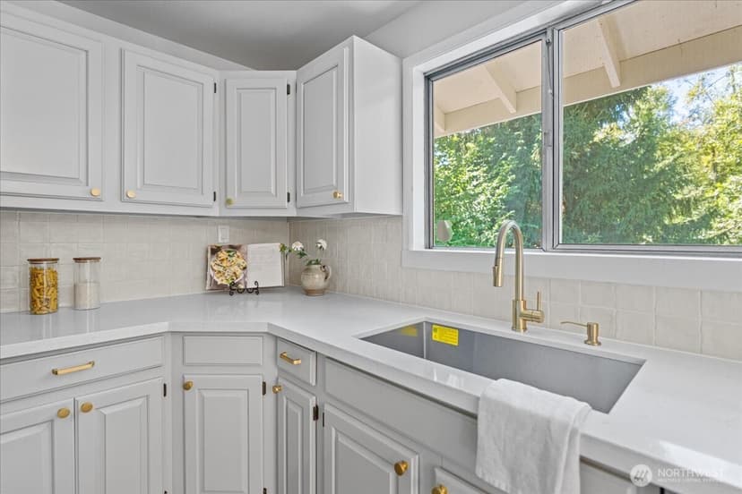 Property photo for 16032 22nd Avenue W, Lynnwood photo 13