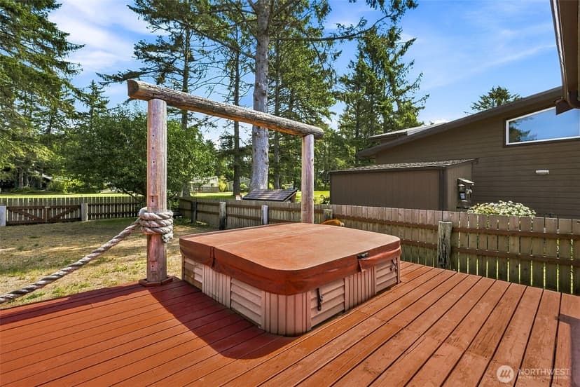 Property photo for 112 Canal Drive NE, Ocean Shores photo 23