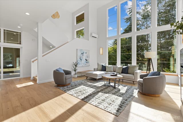 Property photo for 9528 28th Avenue NW, Seattle photo 3