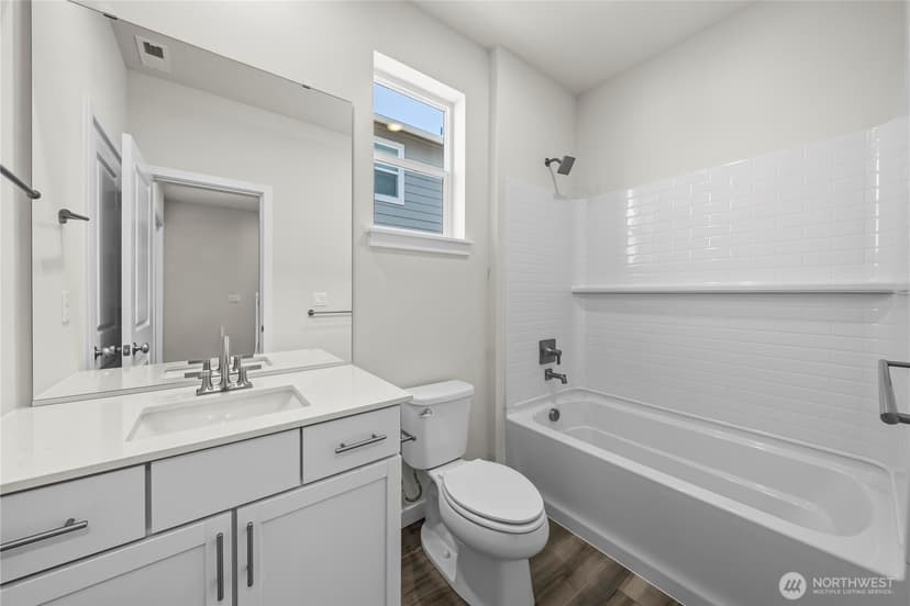 Property photo for 5971 Thornhill Avenue SW, Port Orchard photo 14