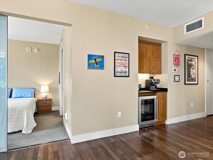 Property photo for 820 Blanchard Street #1007, Seattle photo 6