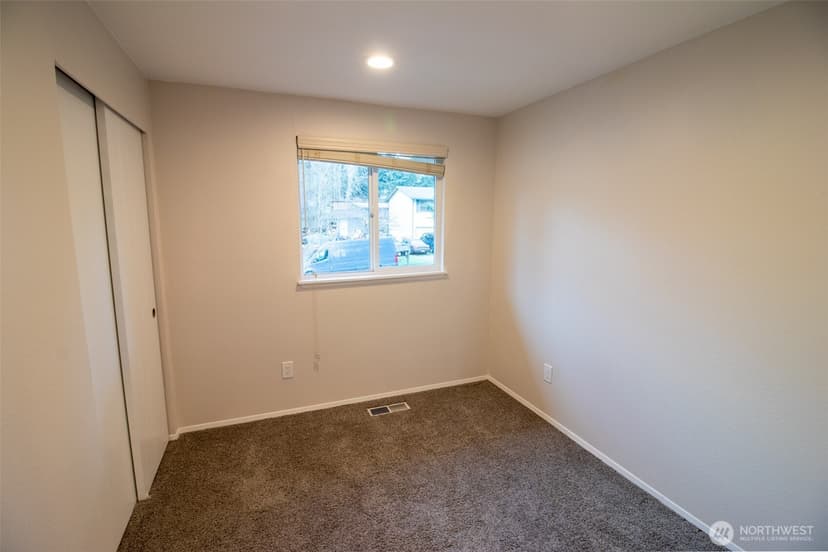 Property photo for 12410 98th Avenue NE, Kirkland photo 7
