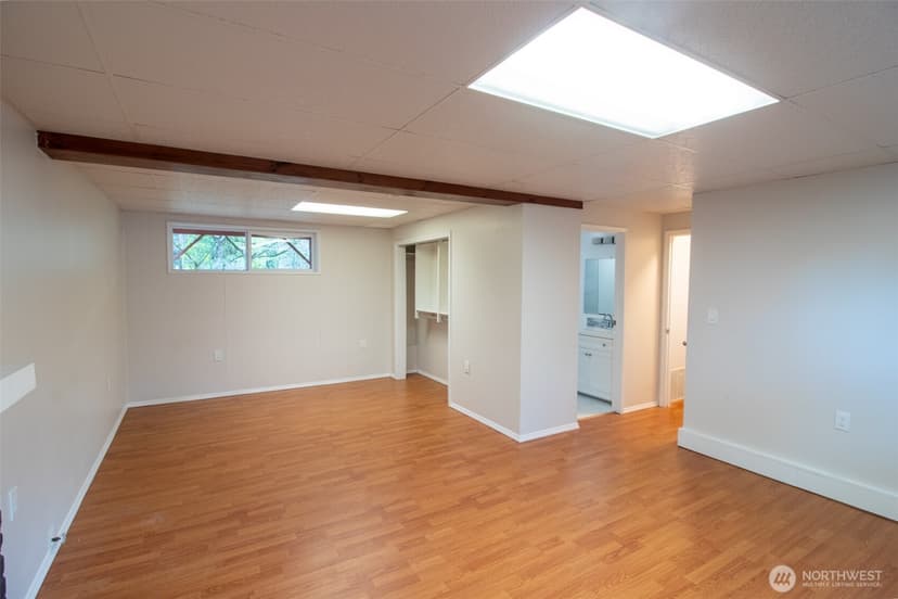 Property photo for 12410 98th Avenue NE, Kirkland photo 17