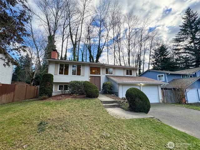Property photo for 12410 98th Avenue NE, Kirkland photo 2