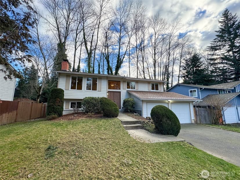Property photo for 12410 98th Avenue NE, Kirkland photo 2