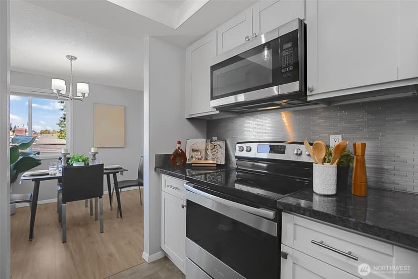 Property photo for 6055 35th Avenue SW #206, Seattle photo 3