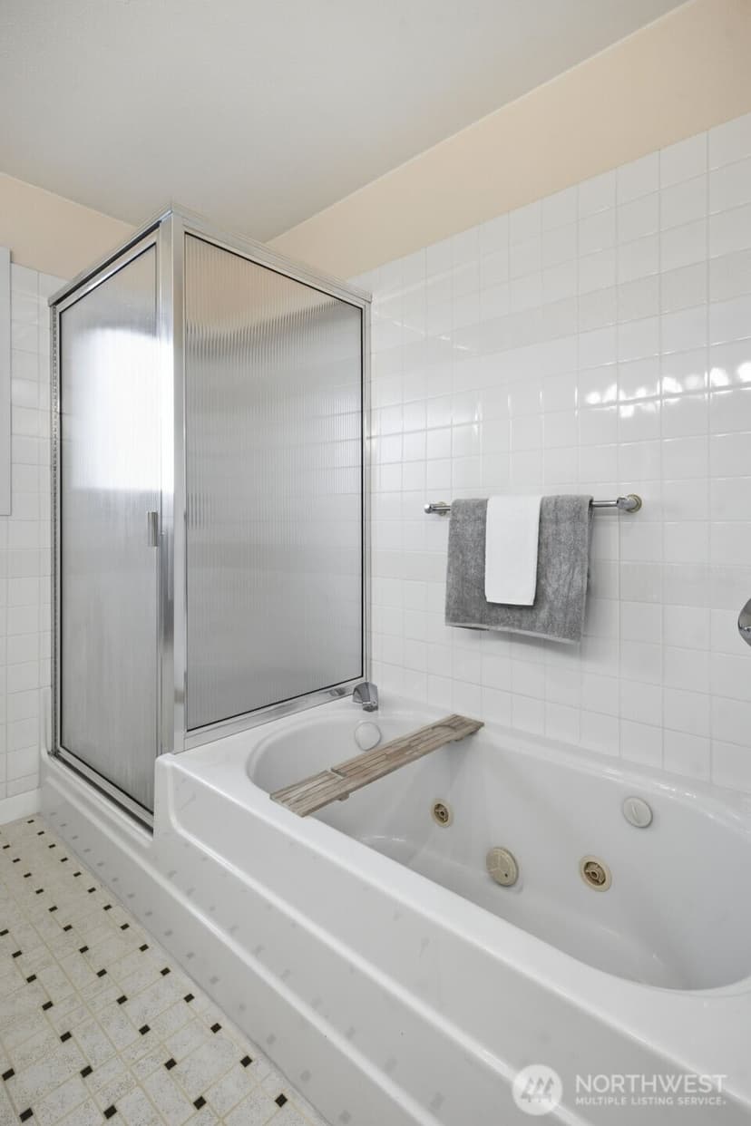 Property photo for 7329 44th Avenue SW, Seattle photo 25