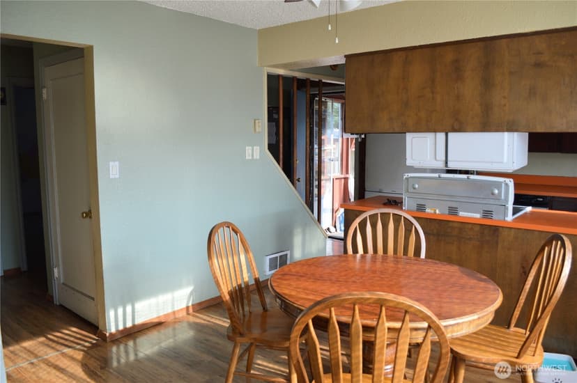 Property photo for 1016 S 72nd, Tacoma photo 6