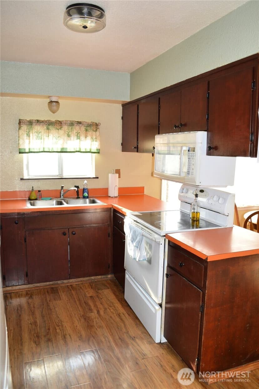 Property photo for 1016 S 72nd, Tacoma photo 9