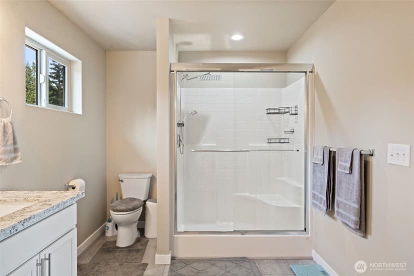 Property photo for 2416 W Echo bay Dr, Bremerton photo 26