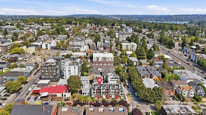 Property photo for 720 N 43rd St, Seattle photo 28