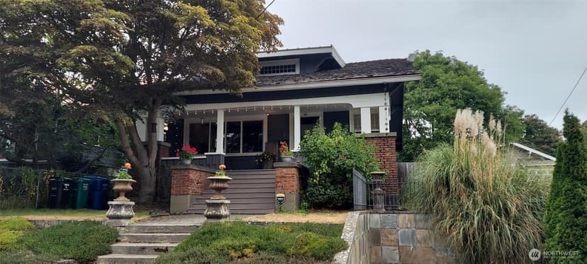 Property photo for 418 N 49th Street, Seattle