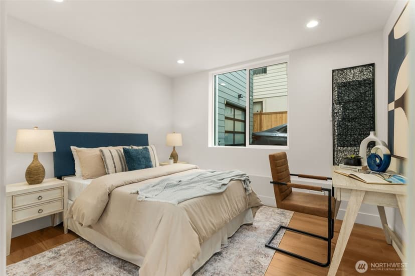 Property photo for 7403 Dayton Avenue N, Seattle photo 18
