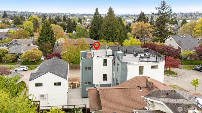 Property photo for 7403 Dayton Avenue N, Seattle photo 31