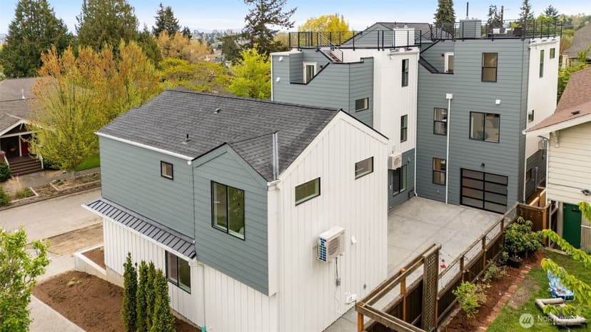 Property photo for 7403 Dayton Avenue N, Seattle photo 30